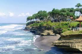 Rekomendasi Destinasi Liburan Long Weekend Keindahan Alam